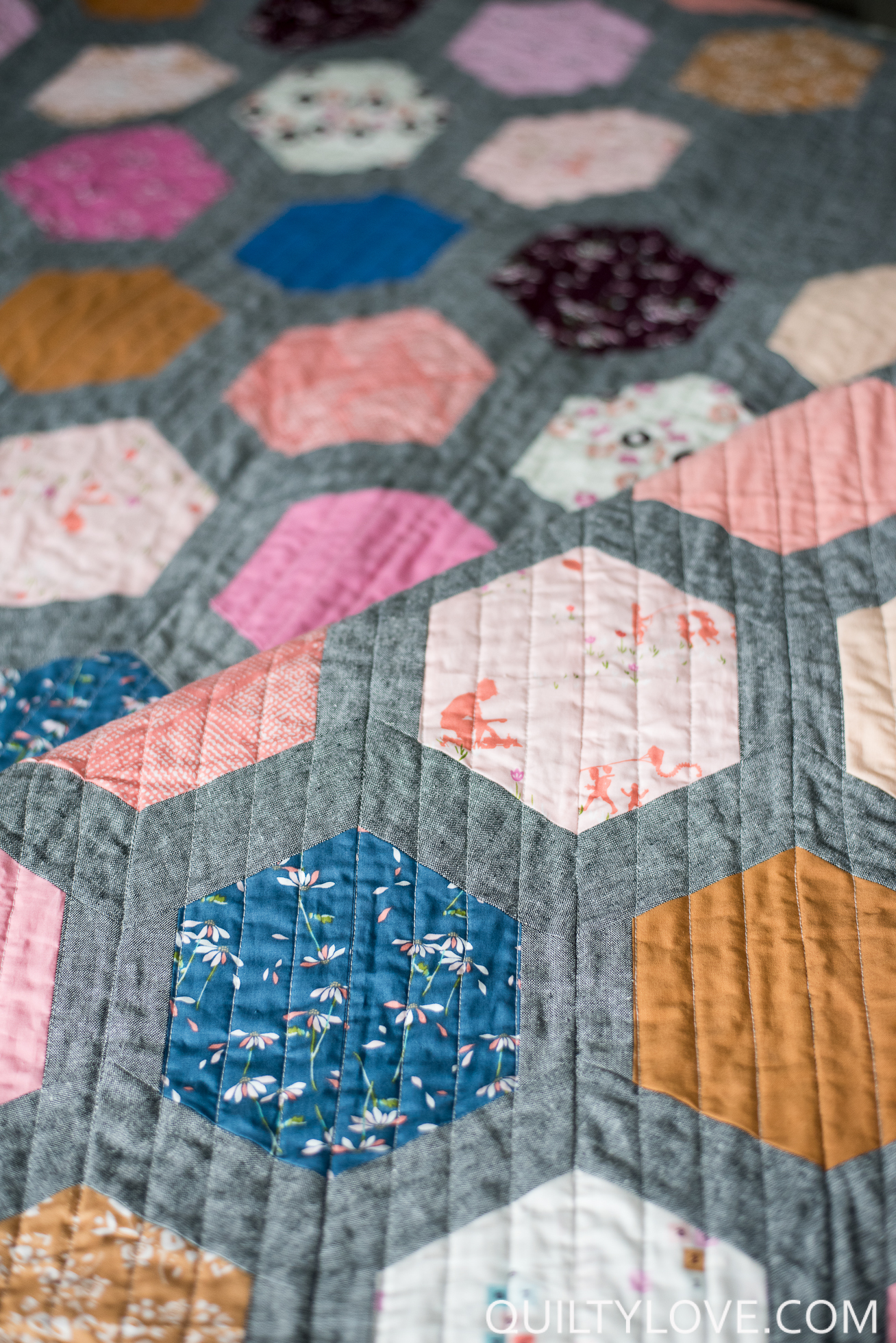 Hexie Framed Essex linen quilt