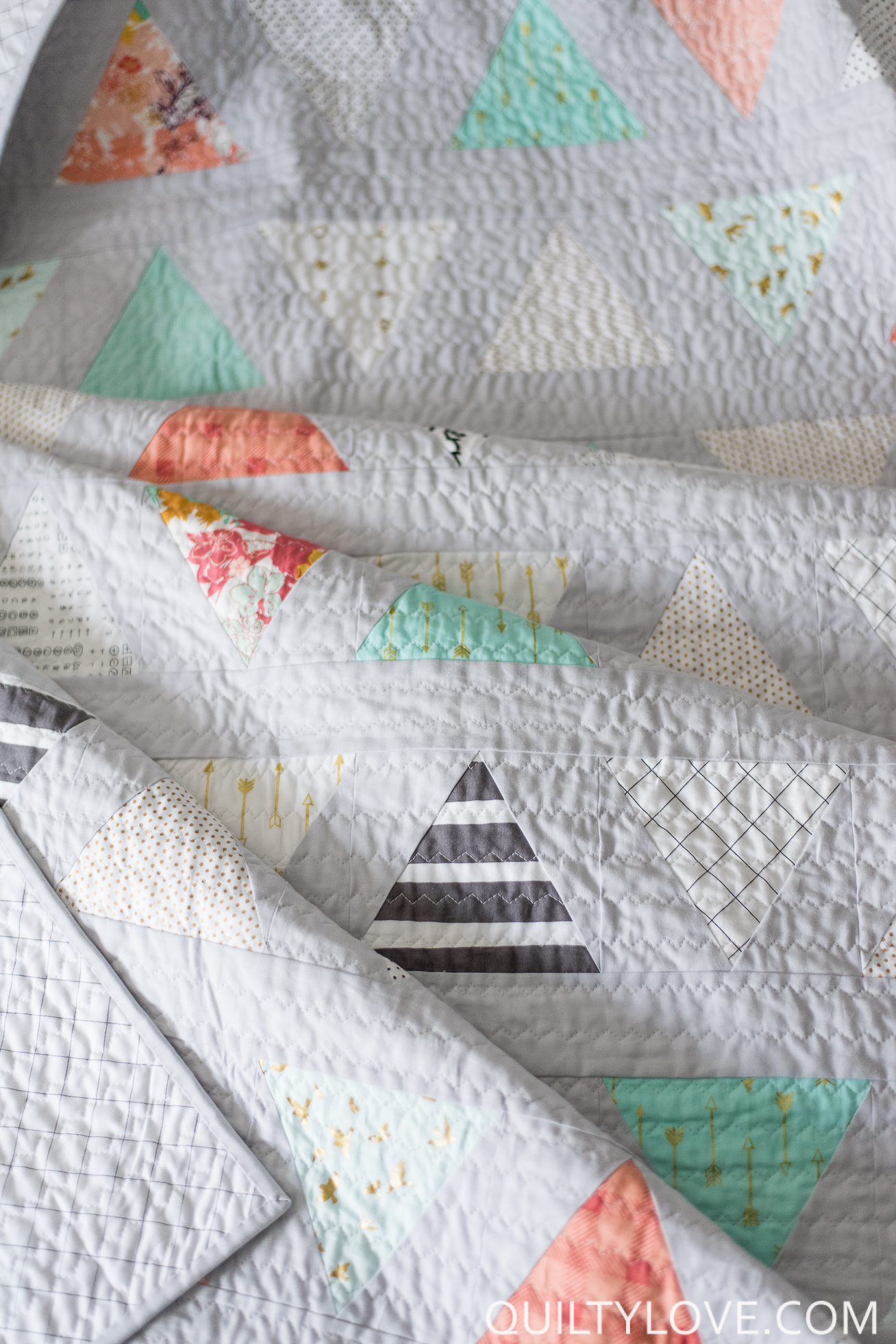 twin size triangle pop quilt