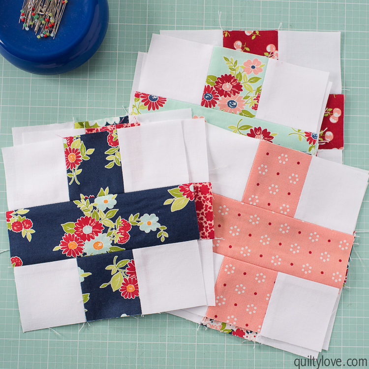 How to make a doll quilt Free tutorial Quilty Love