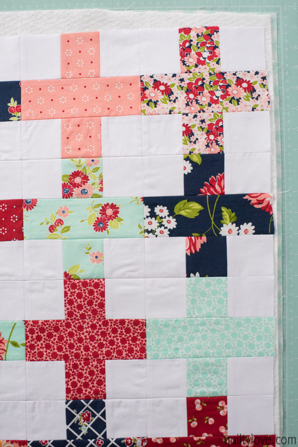 How to make a doll quilt Free tutorial Quilty Love