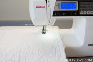 Zig zag walking foot quilting tutorial by Emily of quiltylove.com