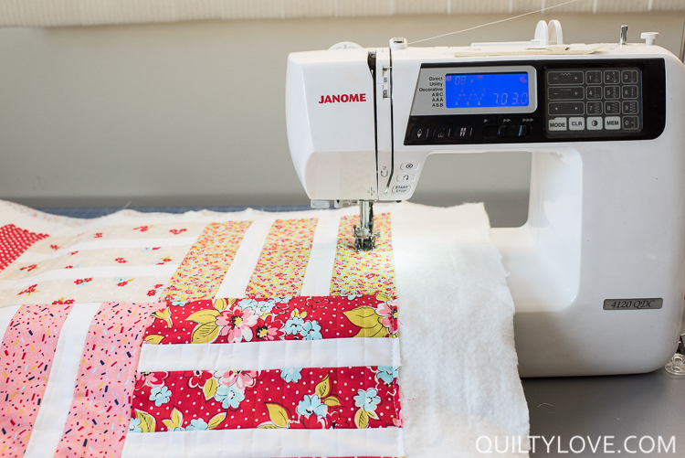 Zig zag walking foot quilting tutorial by Emily of quiltylove.com
