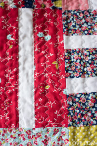 Zig zag walking foot quilting tutorial by Emily of quiltylove.com