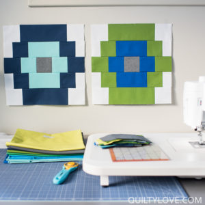 Quilty Beads quilt - a modern Kona Cotton solids quilt by quiltylove.com