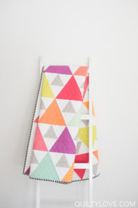 Triangle Peaks quilt by Emily of Quiltylove.com