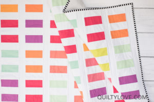 Coins quilt pattern by Emily of Quiltylove.com. Beginner coin quilt pattern.