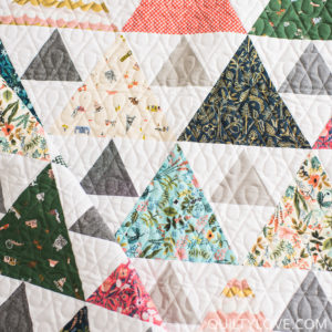 Triangle Peaks quilt pattern by Emily of quiltylove.com