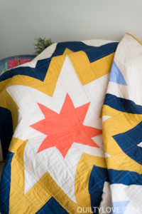 Expanding Stars quilt pattern by Emily of Quiltylove.com