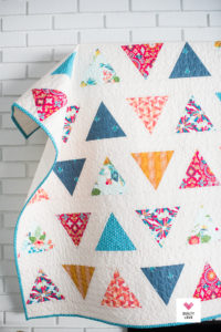 Triangle Pop quilt pattern by Emily of quiltylove.com