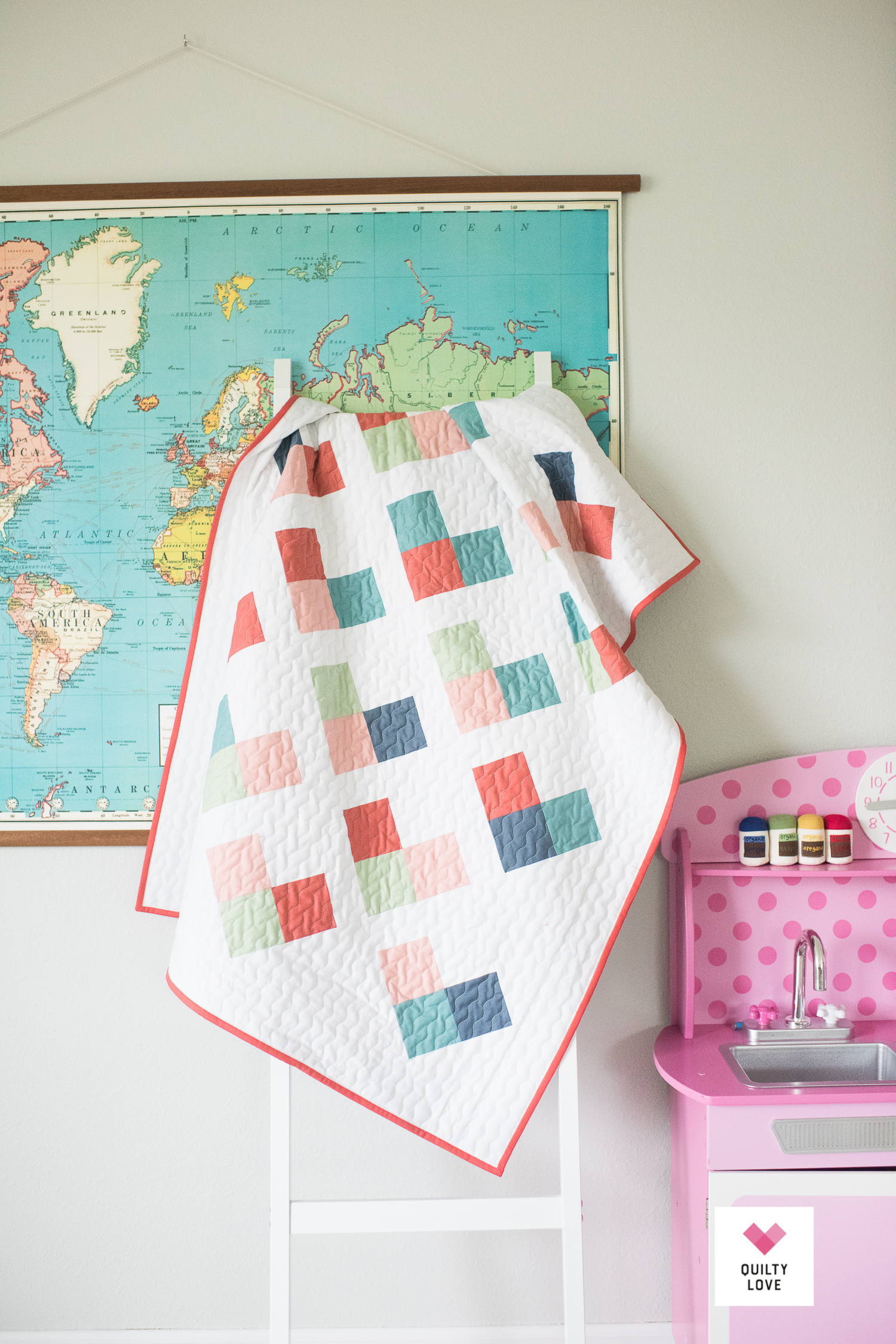 Quilty hearts baby quilt pattern