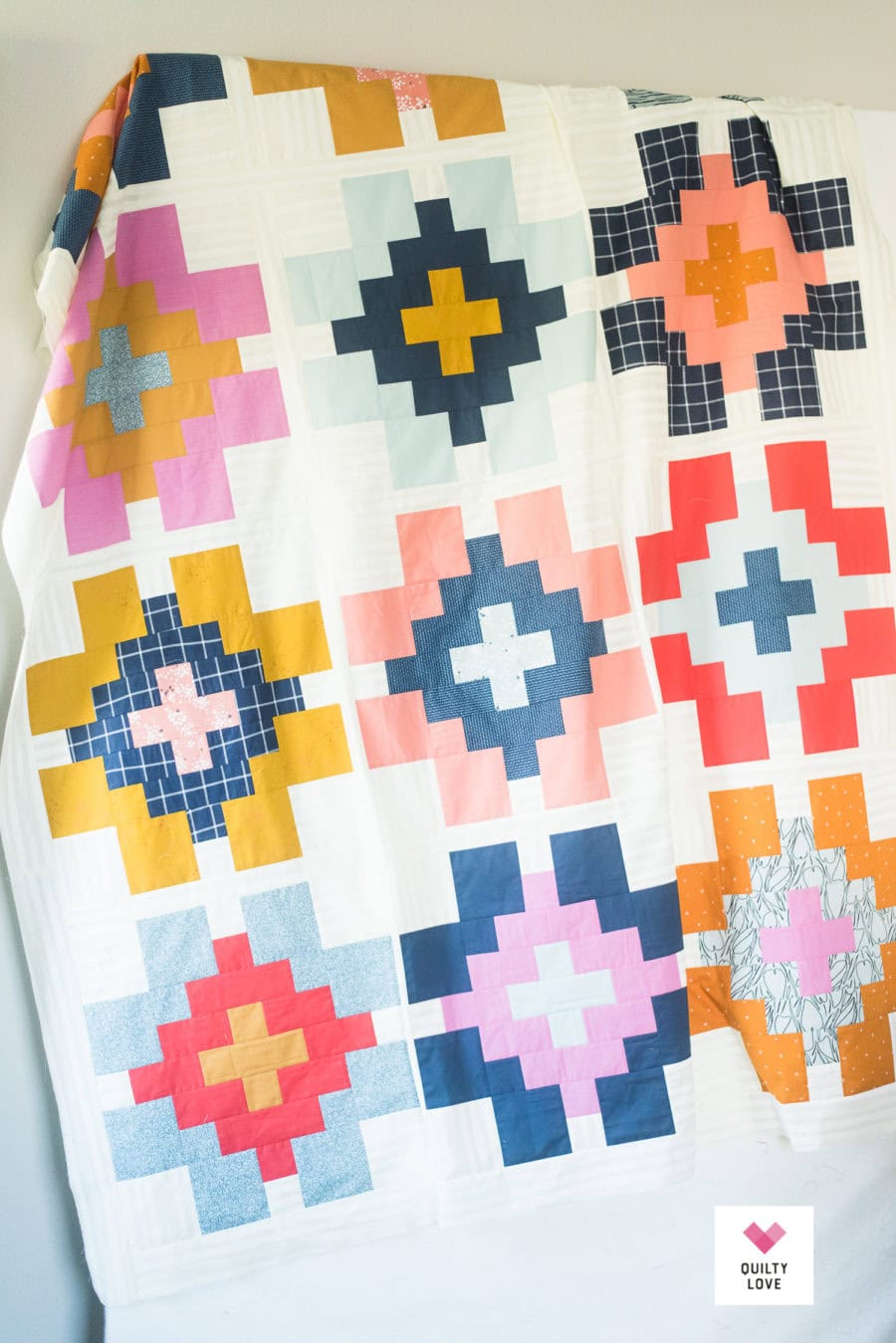 Glowing Quilt - A new fat quarter friendly quilt pattern - Quilty Love