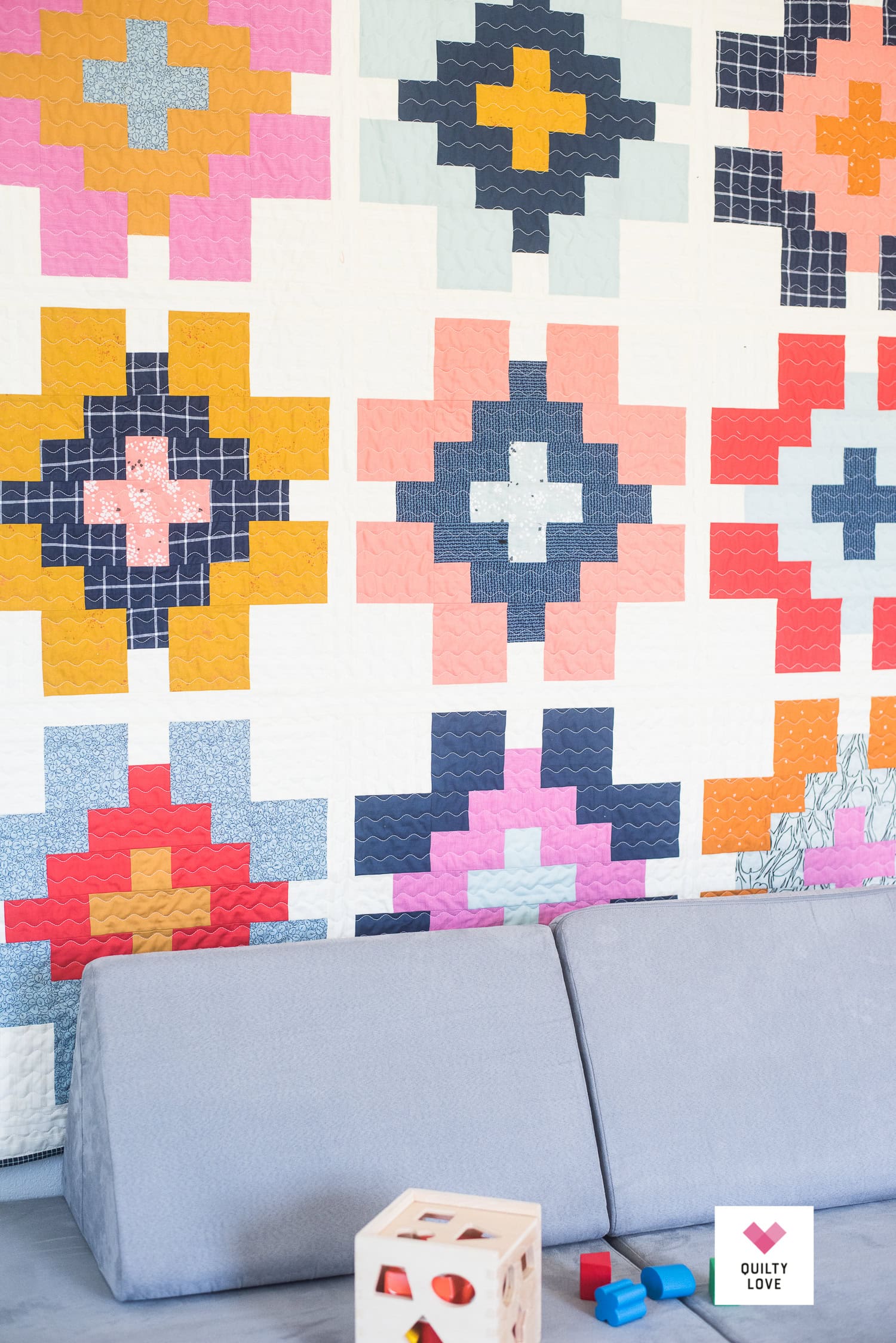Glowing Quilt - A new fat quarter friendly quilt pattern - Quilty Love