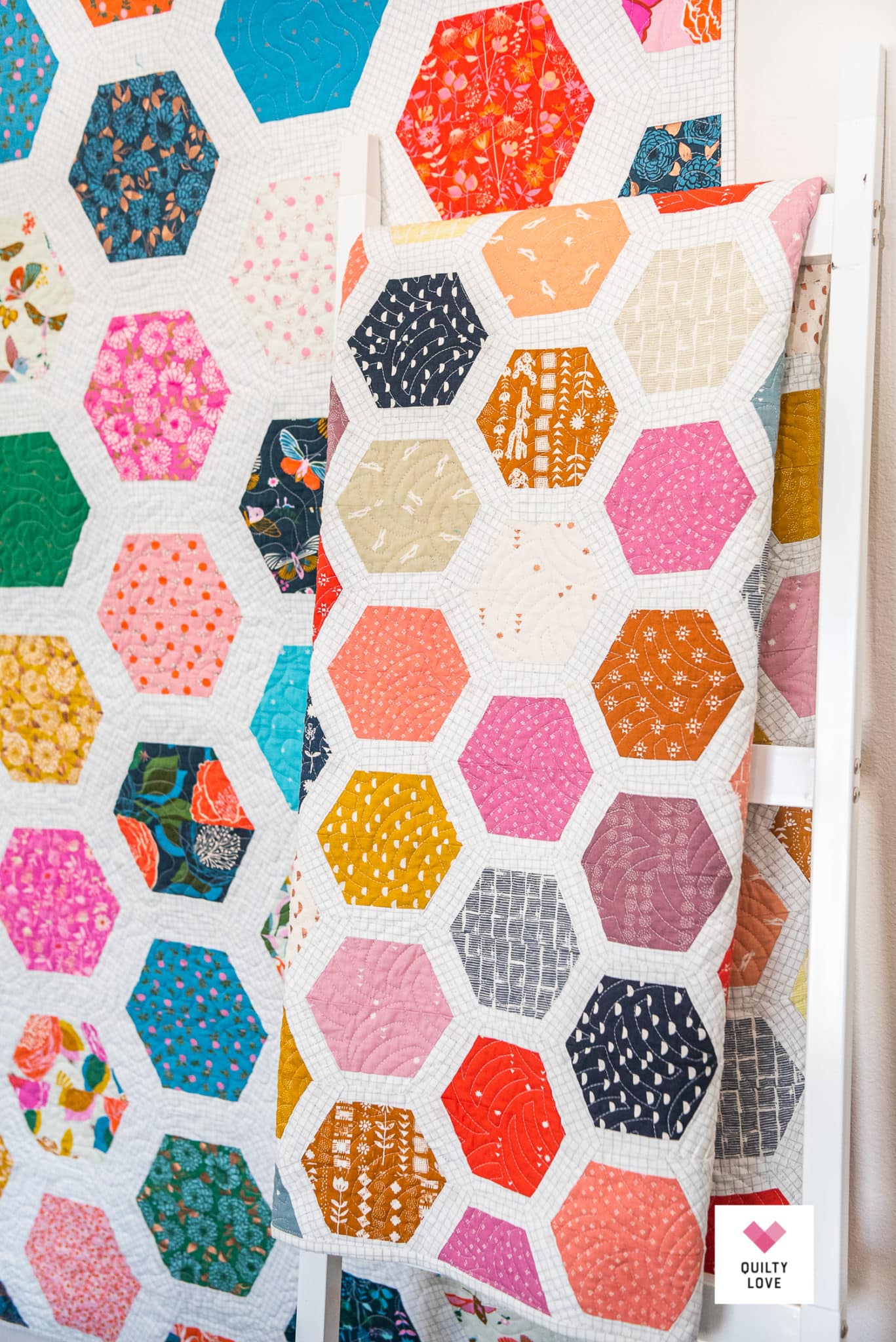 Hexie Framed Quilt - The RSS Heirloom One - Quilty Love
