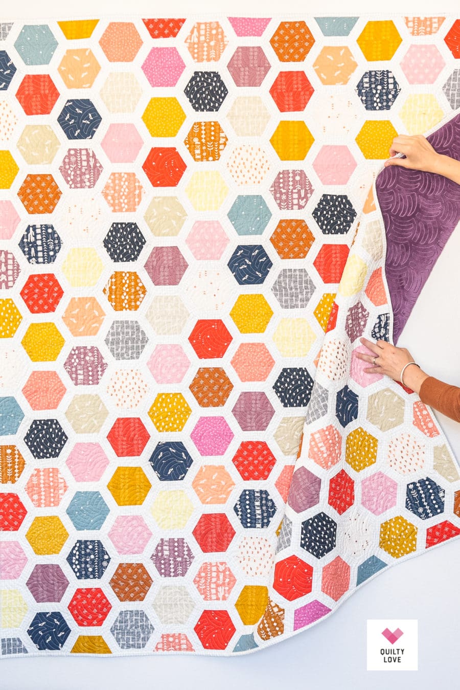 Hexie Framed Quilt - The RSS Heirloom One - Quilty Love
