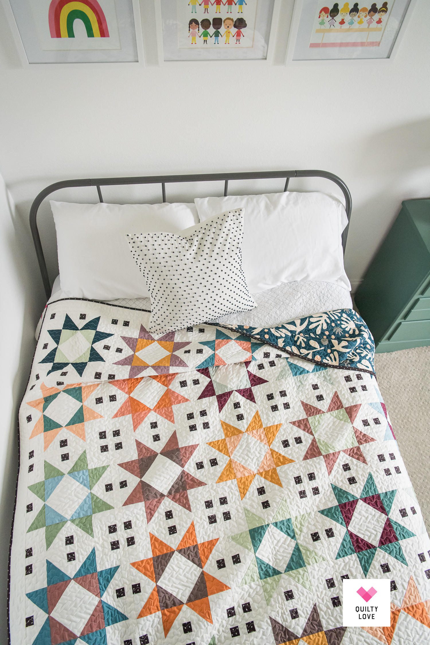 Quilt Inspiration: Free pattern day: Easy Modern Quilts (2)