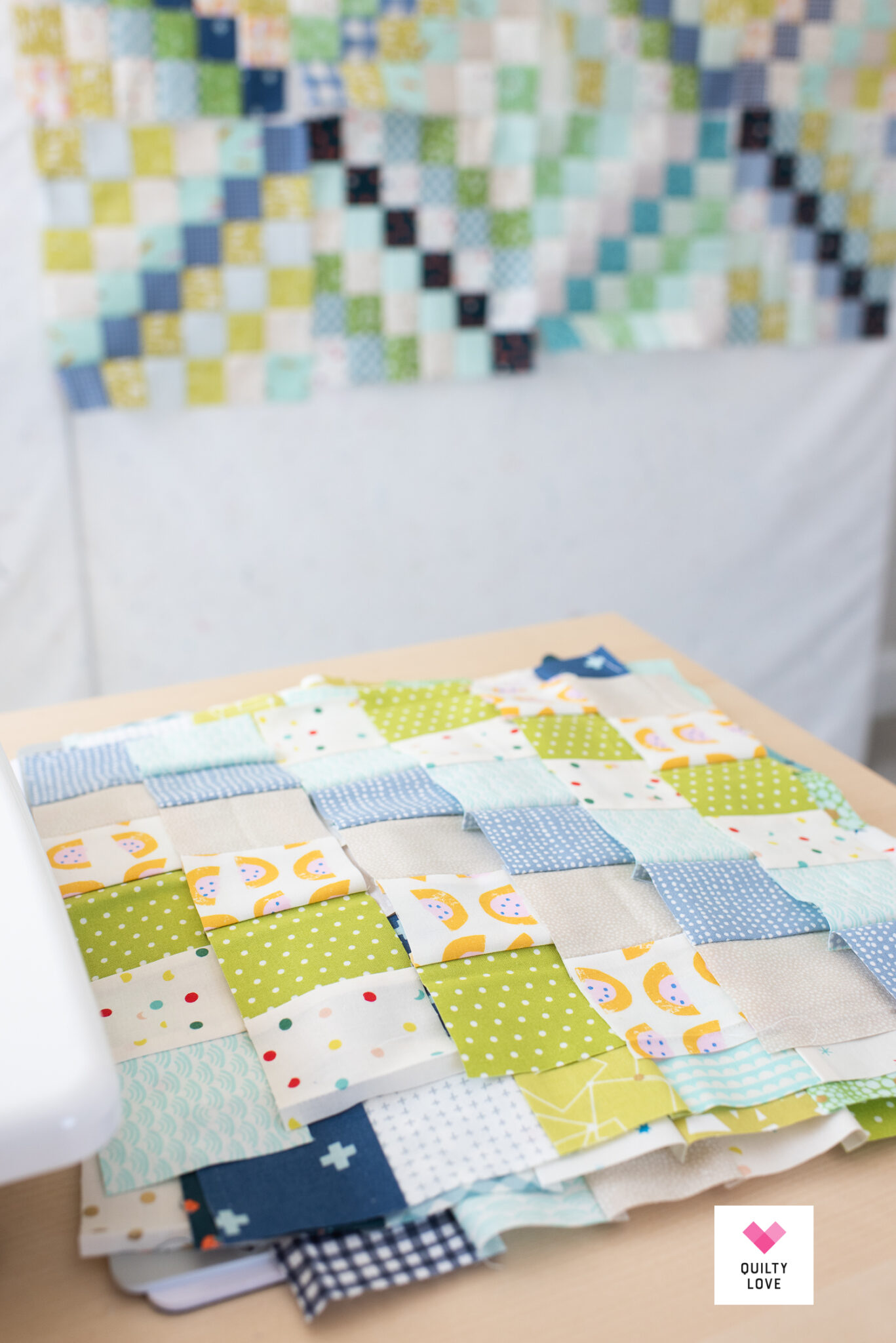 Print PatternTrippy Bed Set Quilt
